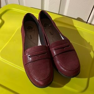 Cloudsteppers by Clarks Women’s Slip-in Moc Penny Loafer. Size 10